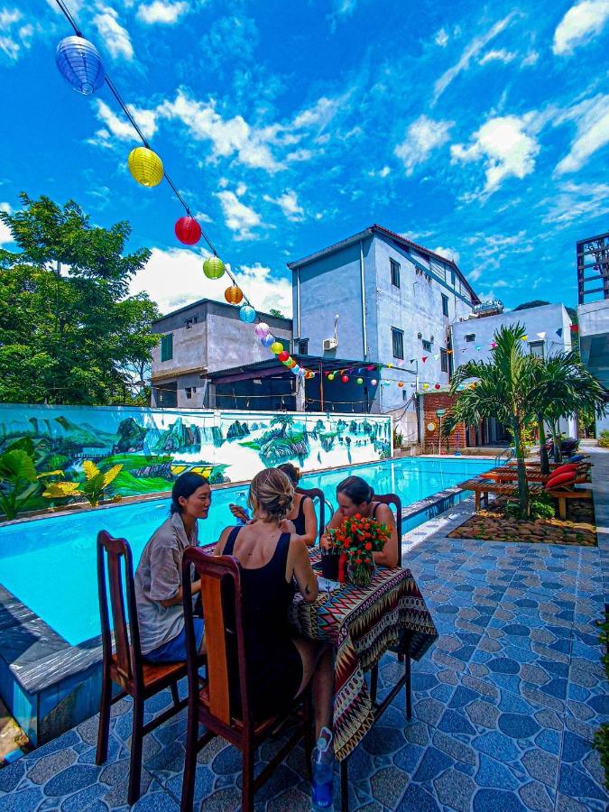 Yolo Pool Bar Villas & Garden Restaurant フォンニャ エクステリア 写真