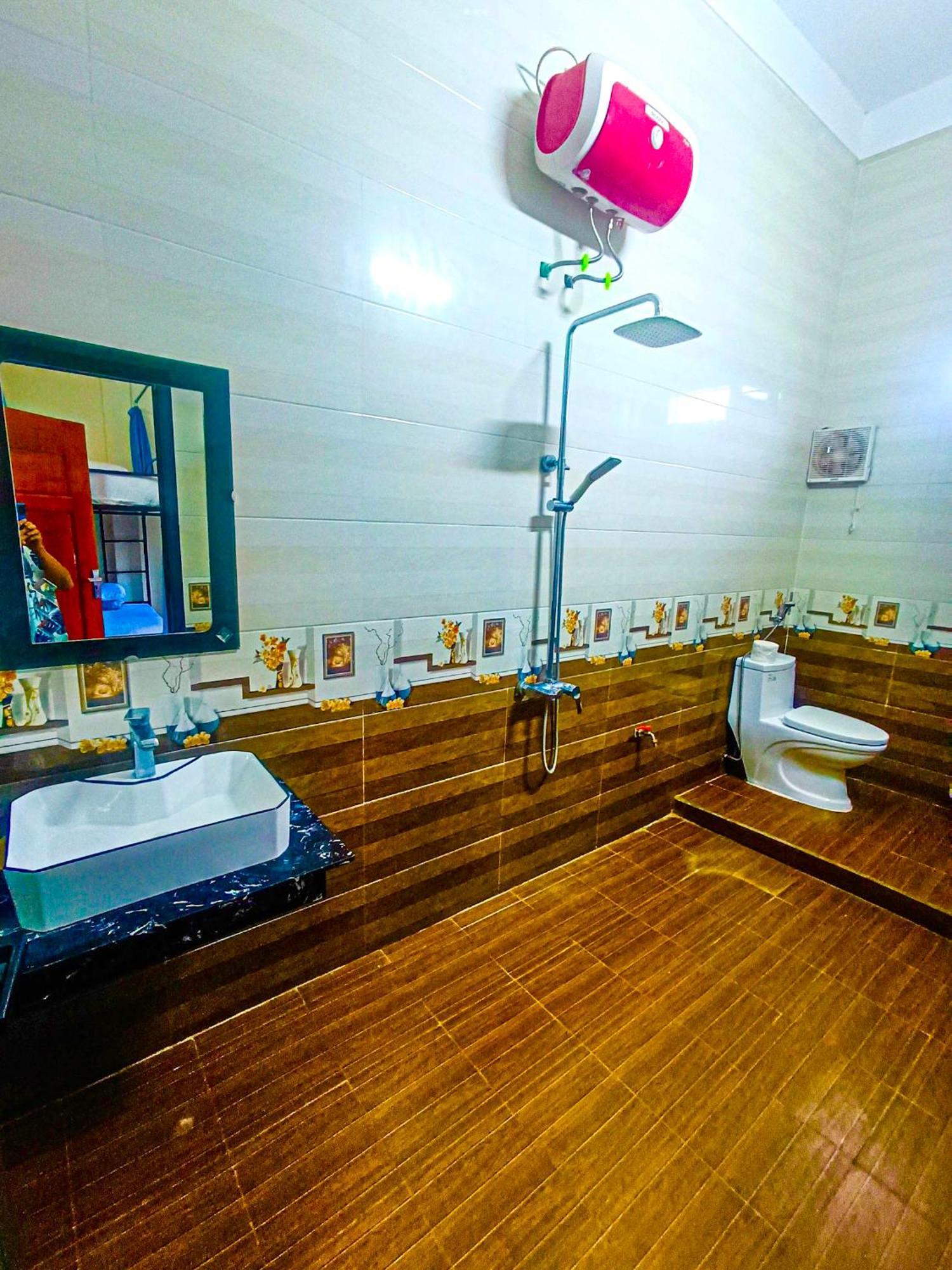 Yolo Pool Bar Villas & Garden Restaurant フォンニャ エクステリア 写真