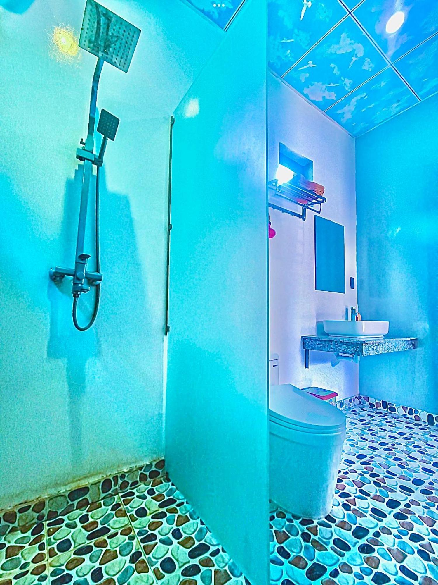 Yolo Pool Bar Villas & Garden Restaurant フォンニャ エクステリア 写真